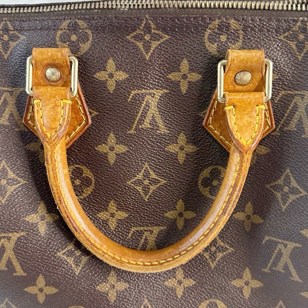 Louis Vuitton Speedy 25 Monogram Handbag - Picture 9 of 16